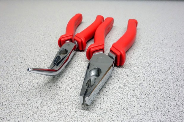 pliers-3492537_1280